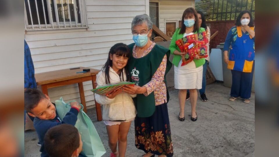 Más Amor en Navidad: adventistas apoyan comunidad venezolana con cajas de alimentos