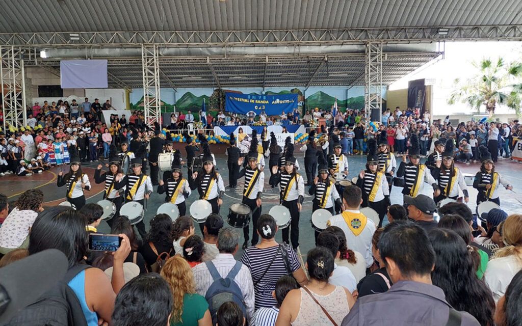 Festival de bandas adventistas promueve valores cristianos y conciencia ambiental en El Salvador