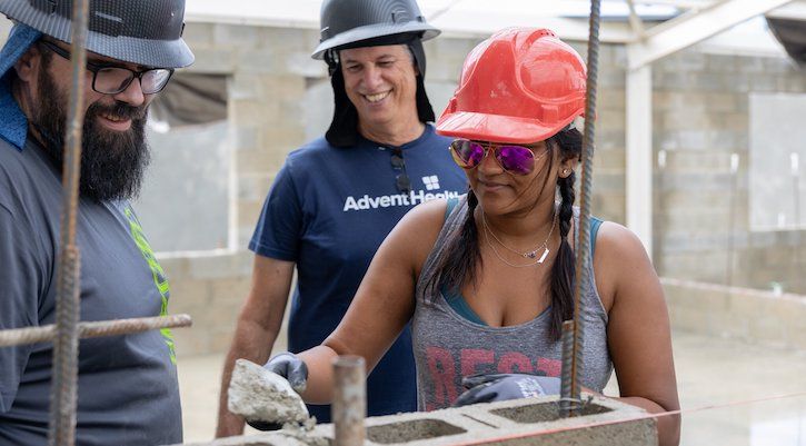 Empleados de AdventHealth prestan servicios en la República Dominicana